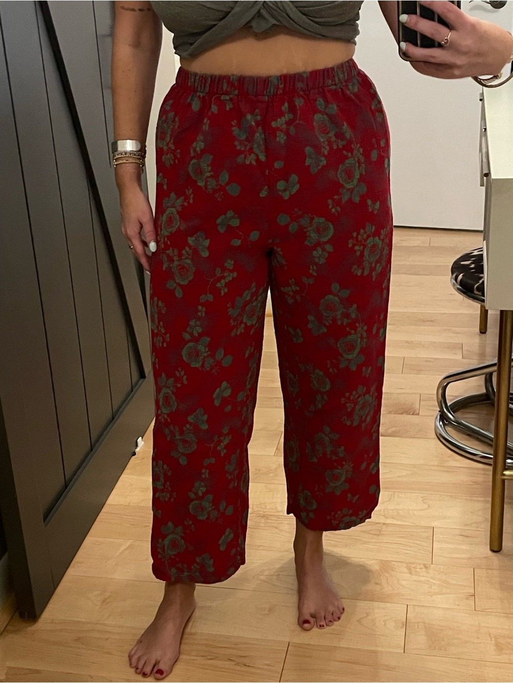 Red Floral Wide-Leg crop Pants